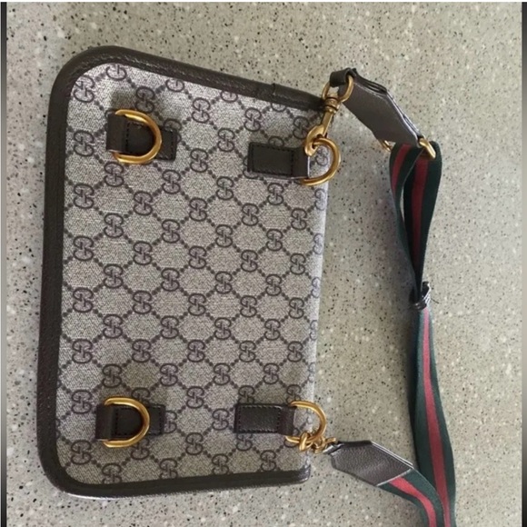 Small Messenger Bag - Picture 2 of 5